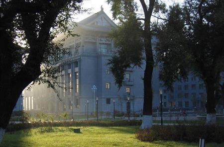 哈尔滨工程大学校园图片