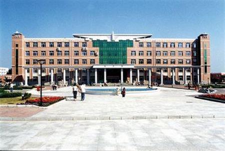 2020年新疆医科类一本民语批各大学分数线多少？