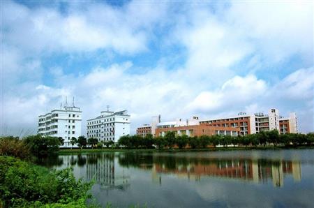 热门广东大学-珠海城市职业学院图片