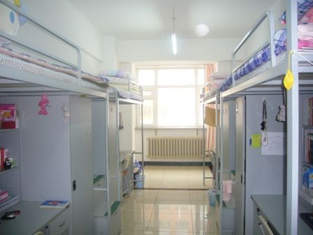 哈尔滨工业大学宿舍图片_寝室图片17
