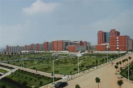 湖南工业职业技术学院校园图