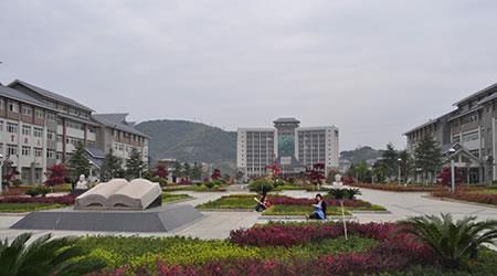 2017湘西民族职业技术学院排名第582