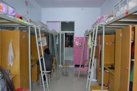 郑州理工职业学院宿舍图片_寝室图片3